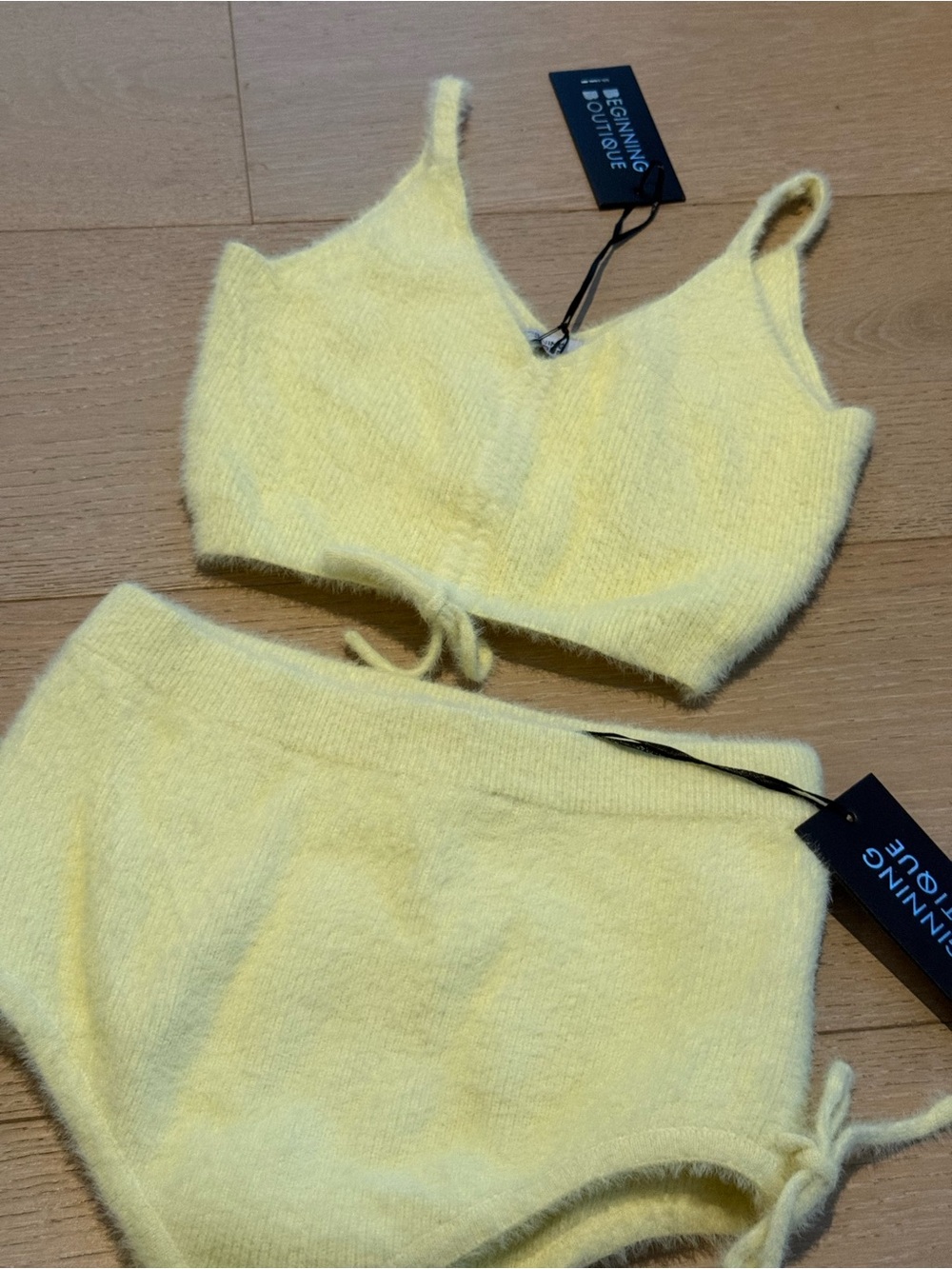 Beginning Boutique Fuzzy Yellow Two Piece Crop Top & Booty Shorts Set, Sz XS-S - Picture 4 of 6